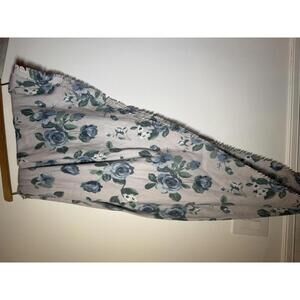 Lauren Conrad Blue Roses Beautiful Scarf